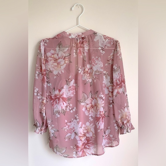 🌸Ever New Petite Floral Blouse - Picture 3 of 10